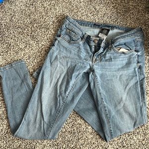 Light blue super stretch low rise jeans